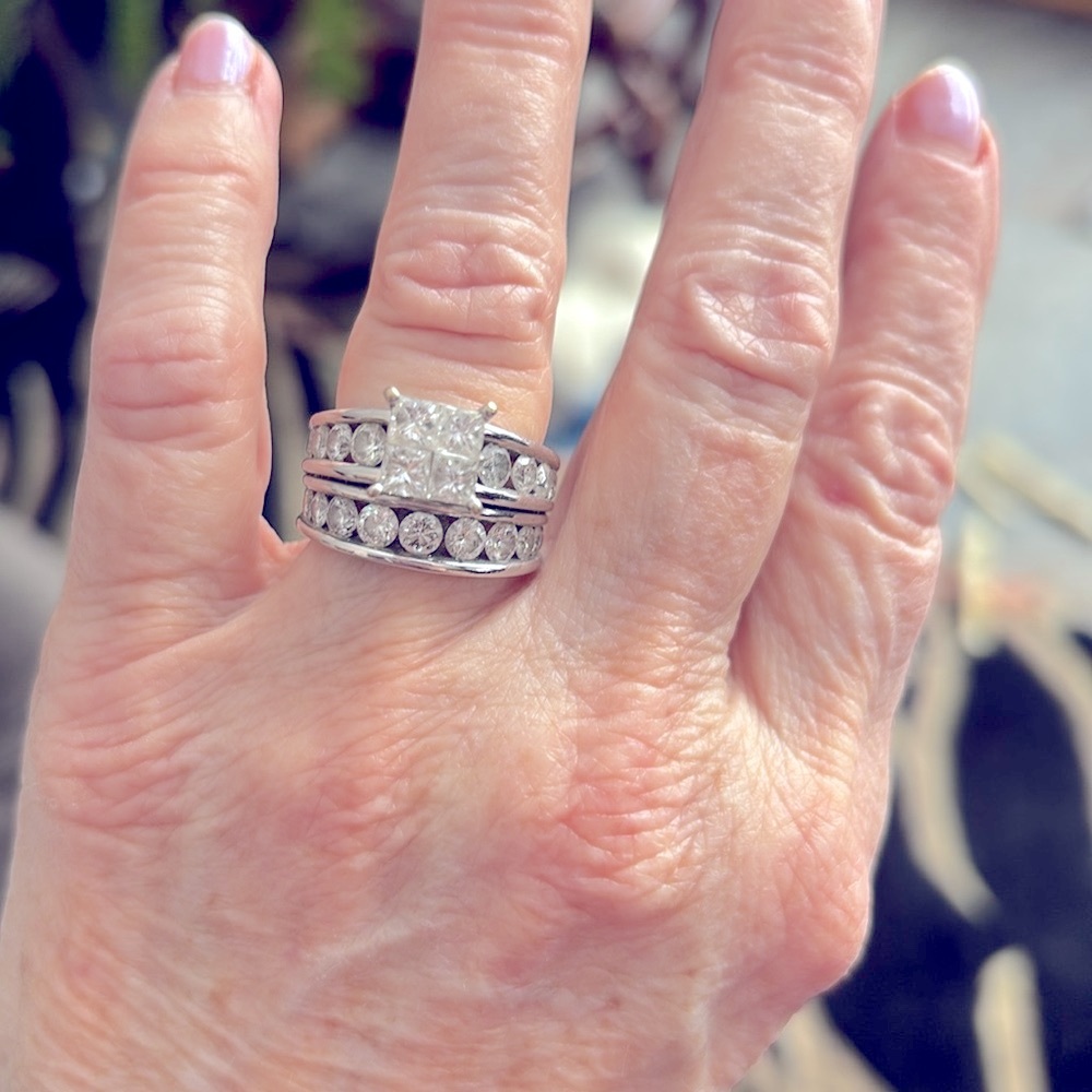5 ct diamond 14kt white gold ring and wedding band set.